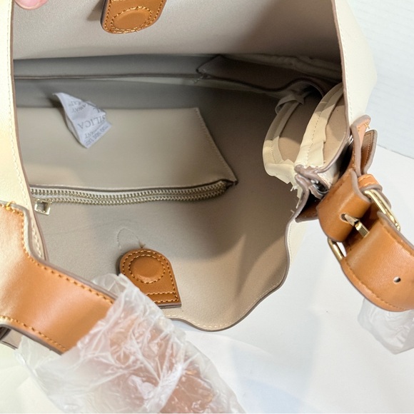 🆕 ✨ LouLu Luxe Creamy Pebble Shoulder Tote – Sleek & Sophisticated Carryall ✨ - Picture 7 of 16